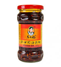 Chili Laoganma à la sauce soja/老干妈 风味豆豉油制辣椒 /280g